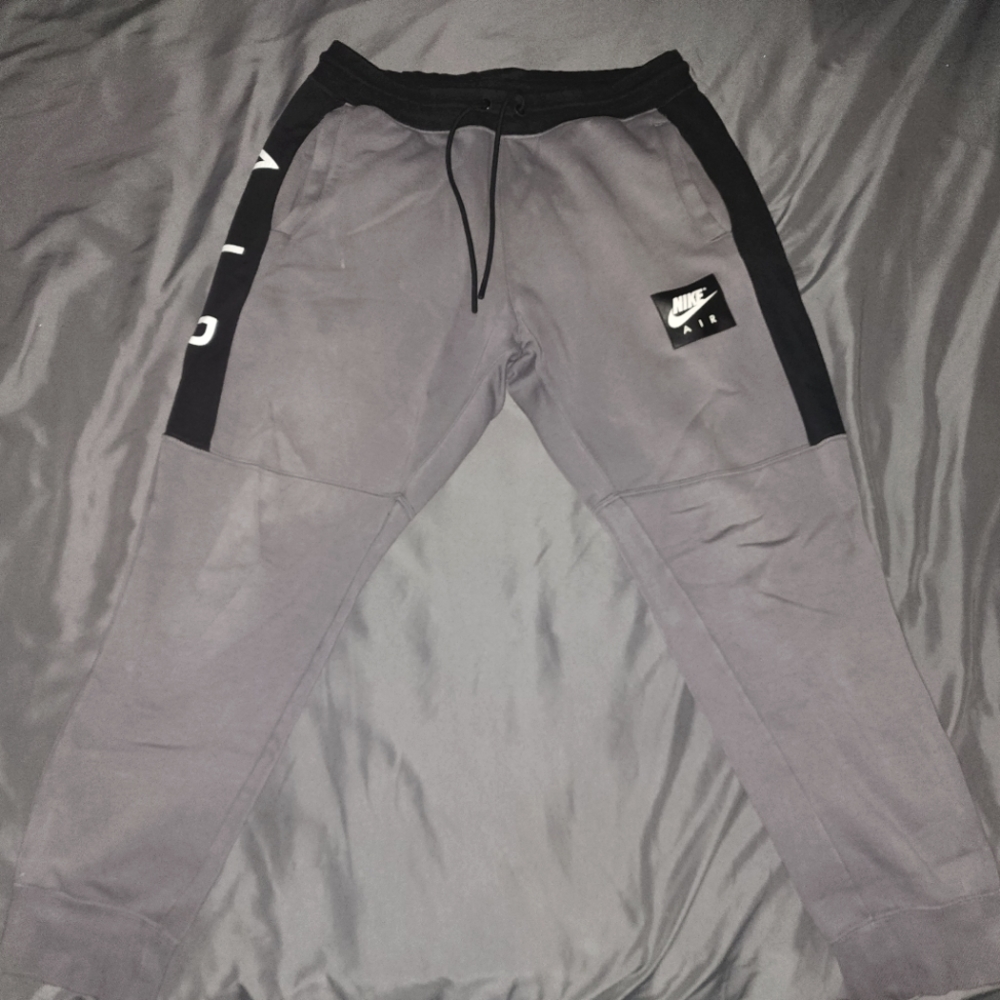 L Nike Jogger Sweatpants